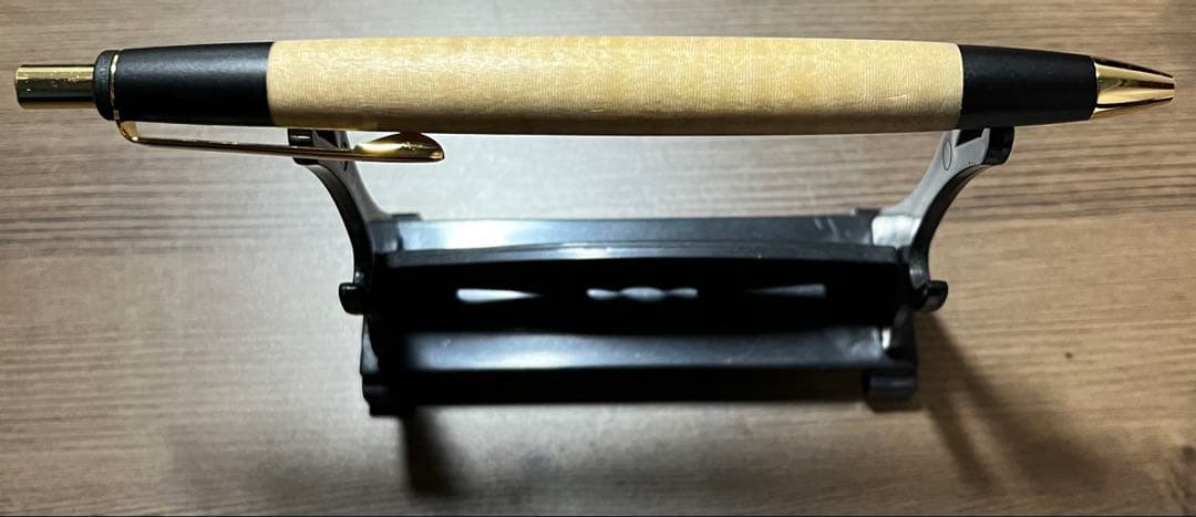 ボナンペン 栃 縮杢 アルミ金具