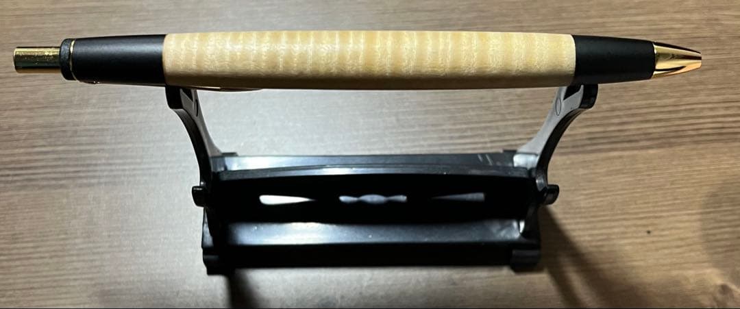 ボナンペン 栃 縮杢 アルミ金具