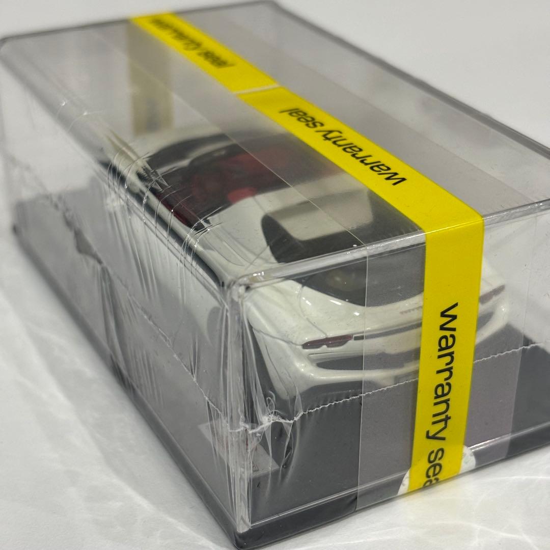 【新品・未開封】Ferrari 296GTS模型ホワイト 保証シール付き