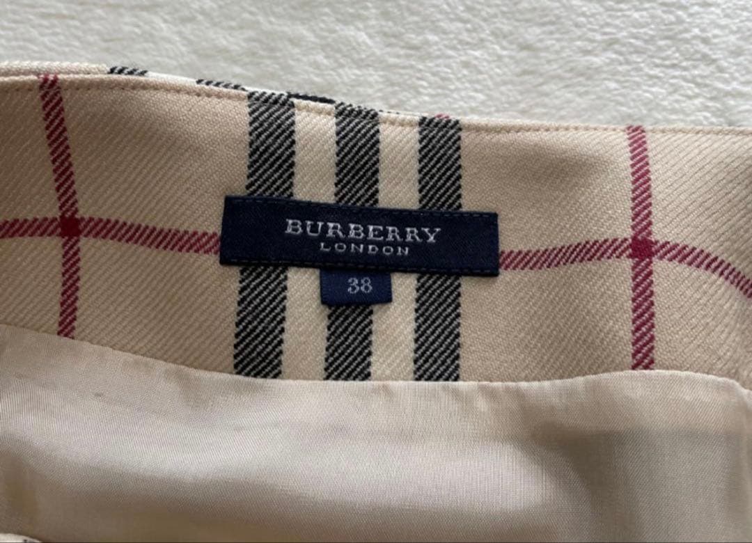 美品 BURBERRY チェック柄 プリーツスカート 膝丈 サイズ38