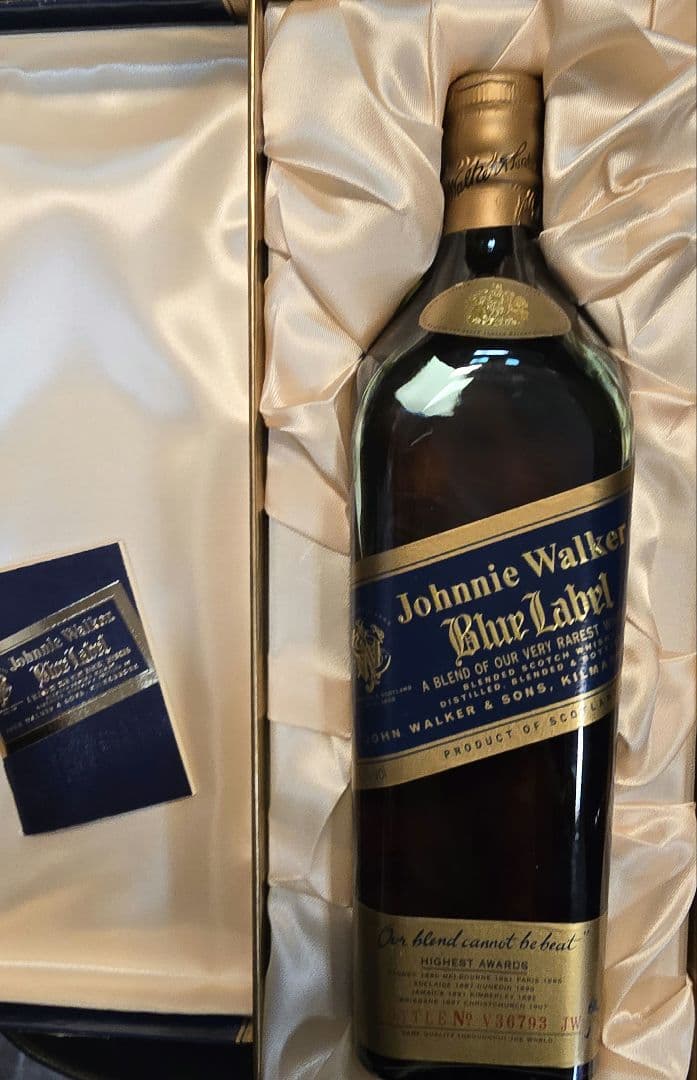 Johnnie Walker Blue Label 写真、5.6枚目要確認 - メルカリ