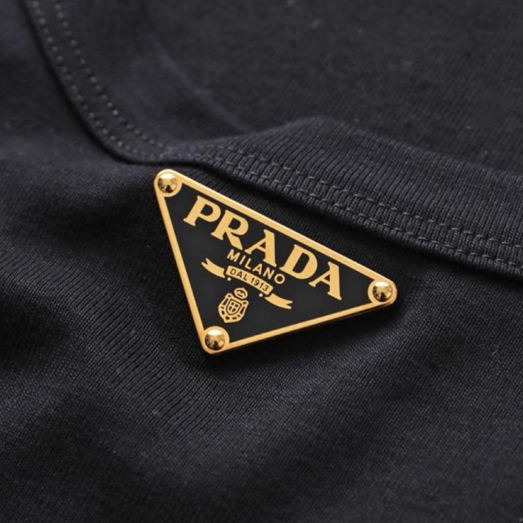 PRADA ブラック タンクトップ 新品未使用