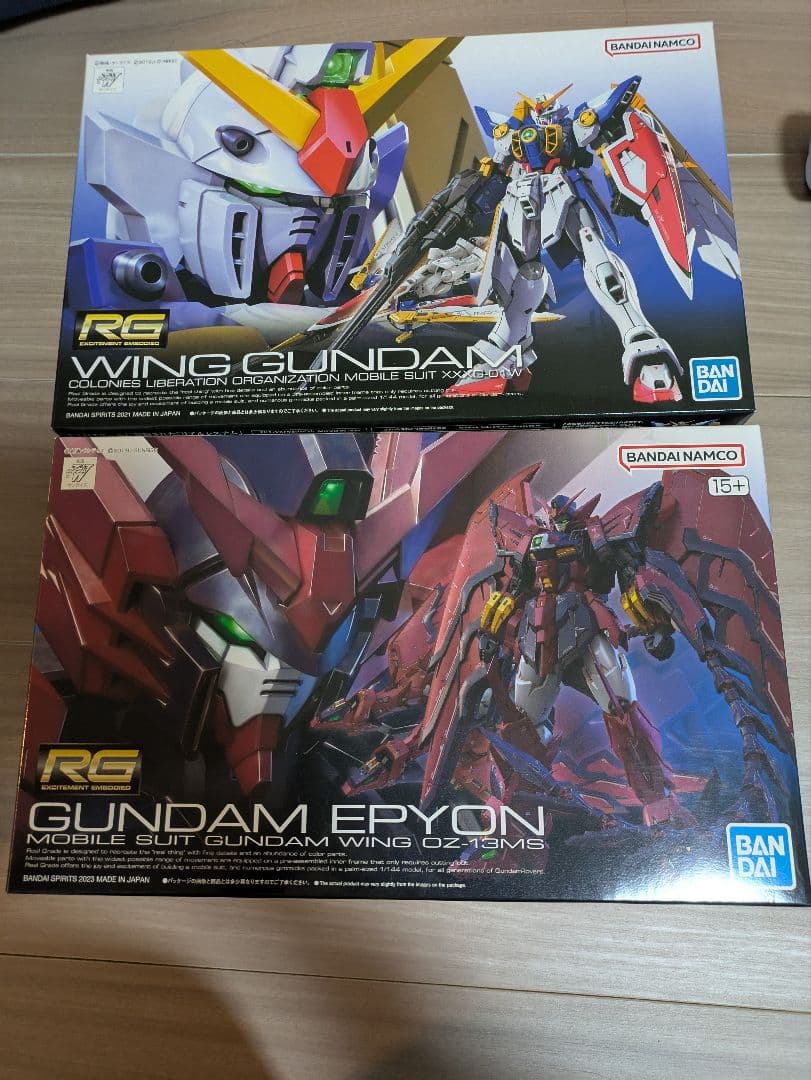 RG ウィングガンダム エピオンセット 完成したキット：RG ウイングガンダム（TV版）＆RG ガンダムエピオン