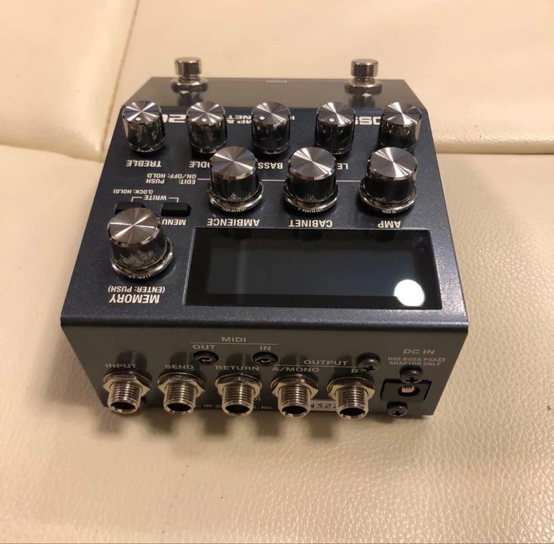 美品 BOSS IR-200 ギターエフェクター BOSS純正MIDIケーブル付