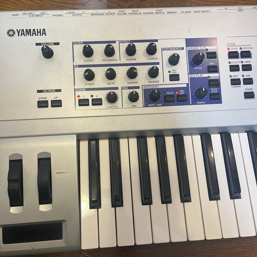YAMAHA CS6X シンセサイザー 61鍵 中古ジャンクにて