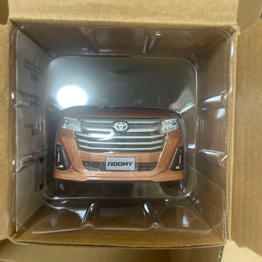 ア*ァ様 トヨタ　ルーミー　非売品1/30色見本ミニカー6台セット