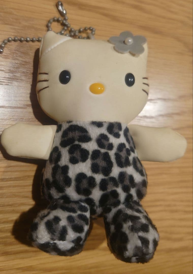 ハローキティ ヒョウ柄マスコット 2個セット