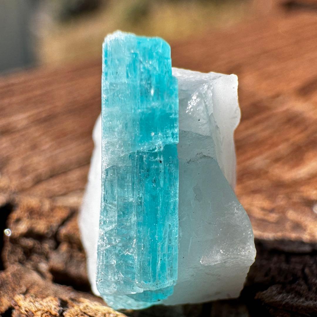 パライバトルマリン 原石 母岩付き 3,6ct - メルカリ