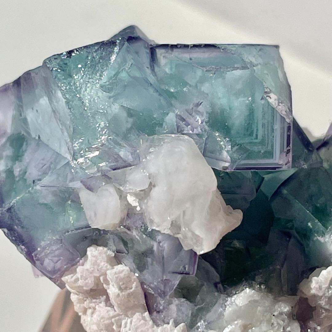 391 中国 ヤオガンシャン産 ポーセリンフローライト - メルカリ