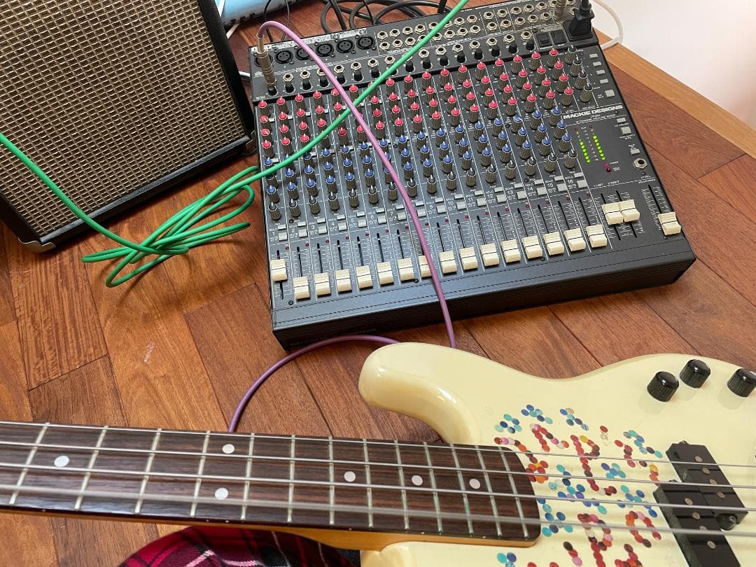 MACKIE CR1604 16チャンネル アナログミキサー ＜美品＞