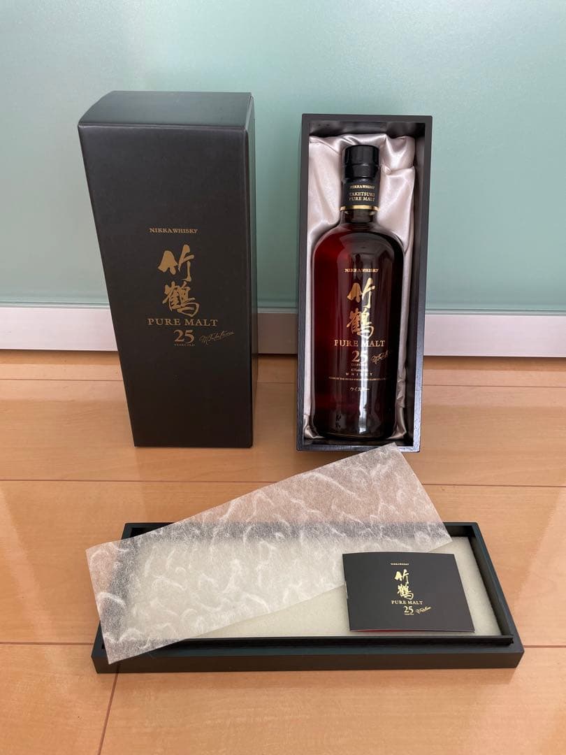 竹鶴25年木箱外箱ありニッカピュアモルトウィスキーギフトにも