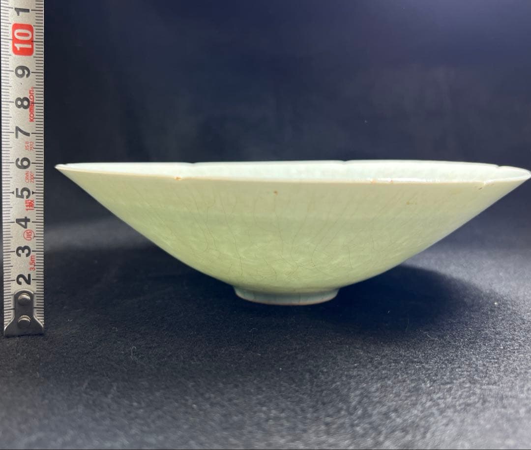 中国宋時代　青影陰刻輪花鉢　木箱付　直径約19.5㎝東Y8-0105☆2Fトヒカ