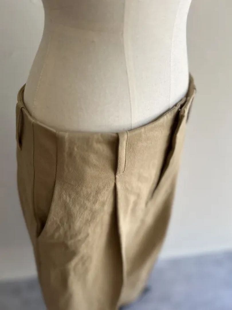 完売 JULY NINE チノパン ベージュ　Mサイズ　試着のみタグ付き