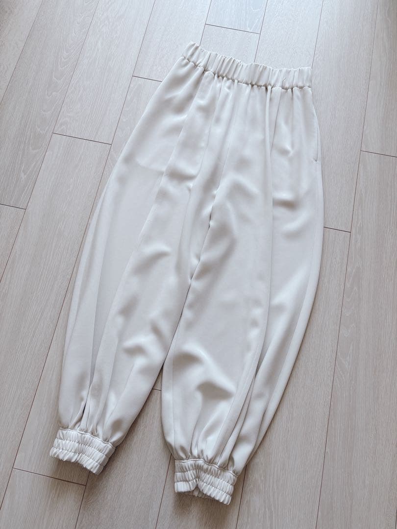 お値下げ！ ローヘン lohen ダブルクロスバルーンパンツ　ベージュ 36