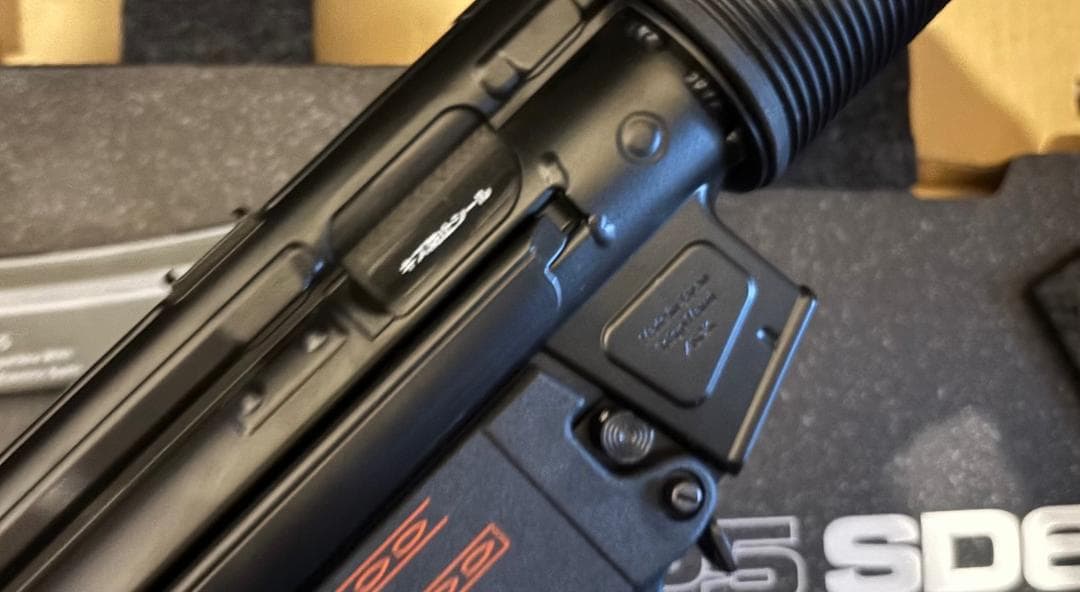 東京マルイ　次世代電動ガン　MP5SD6　マウントベース付き