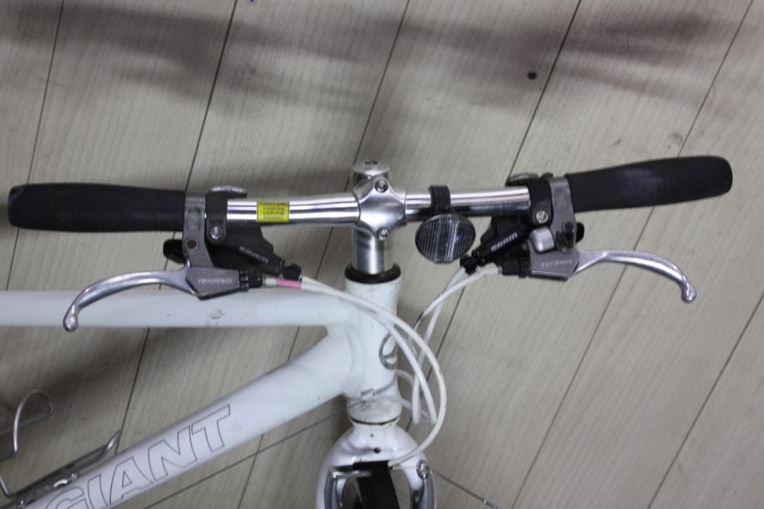 GIANT ESCAPE R3 700C アルミ 24速 370mm 白 クロス