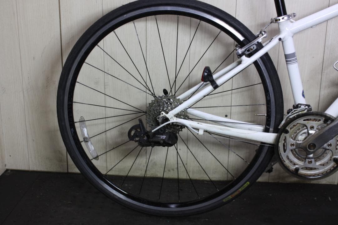 GIANT ESCAPE R3 700C アルミ 24速 370mm 白 クロス