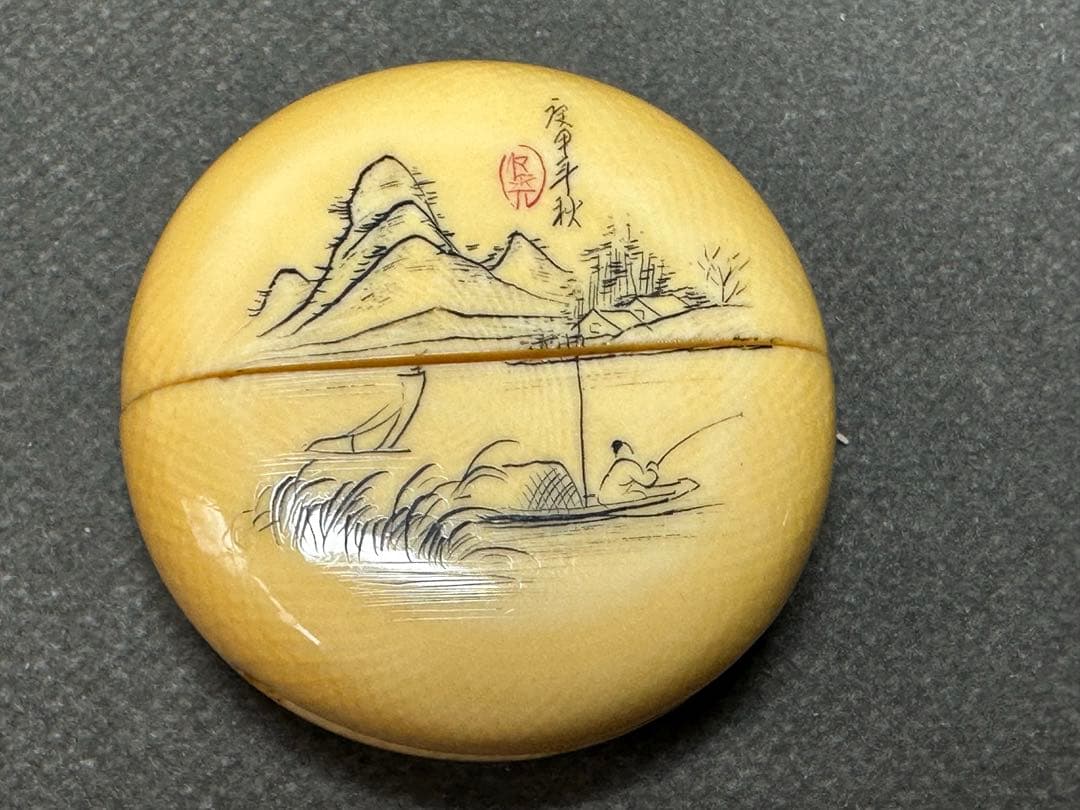 極上　印籠　根付　時代物　天然素材　アンティーク　和彫　骨董　飾り物　古美術品