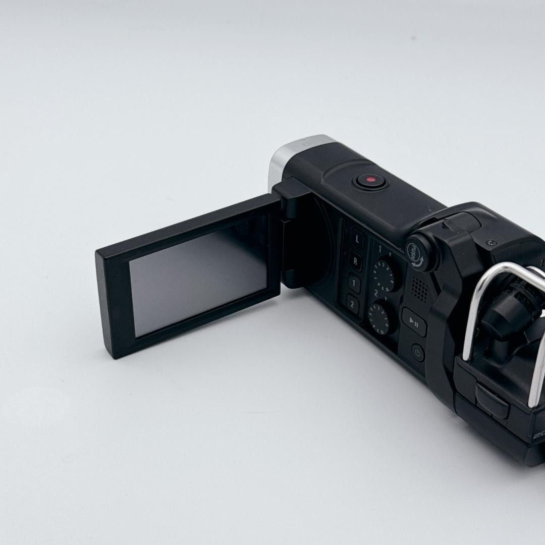 【極美品】ZOOM Q8 ズーム ハンディビデオレコーダー