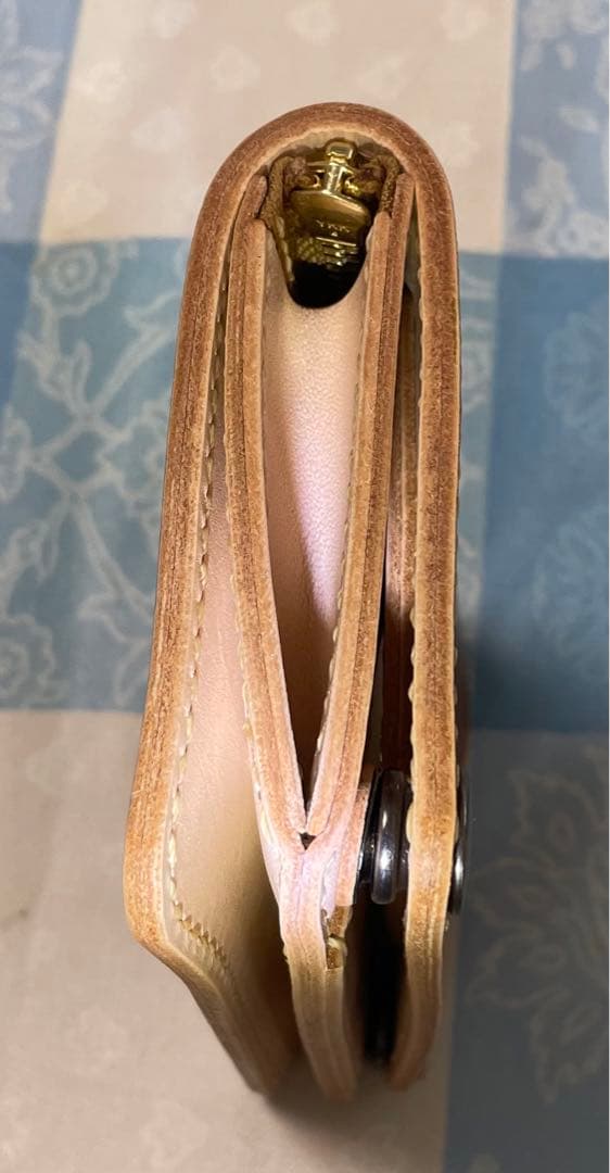 トラッカーウォレット　ミドルサイズ　限定品　一点物　お札を楽に収納　黄茶色手染め