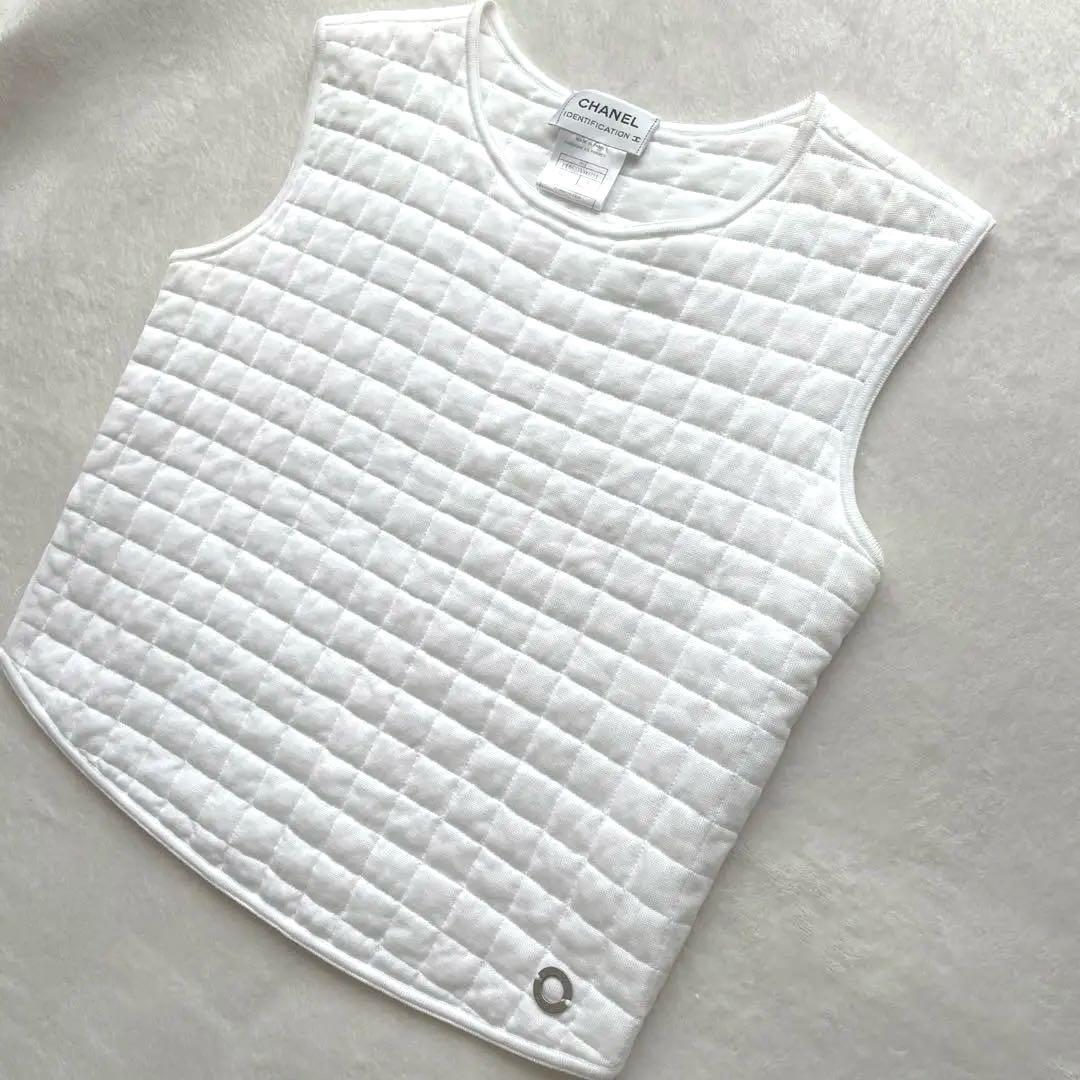 CHANEL シャネルキルティング ロゴ　タンクトップ トップス　白　ホワイト