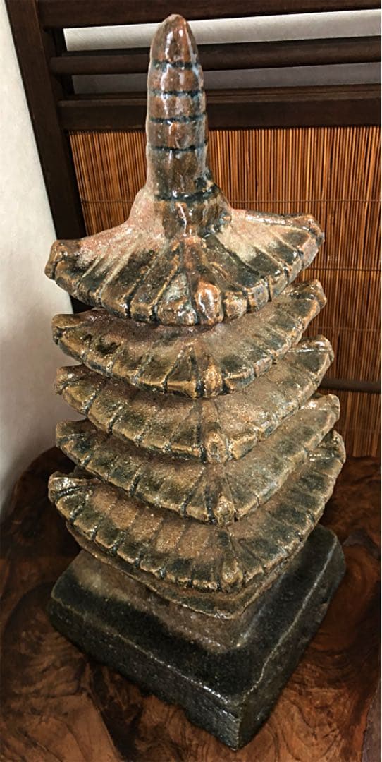 時代 五重寳塔 飛天窯 在銘 陶器 共箱 約6.2㎏ 高さ約40㎝ - メルカリ