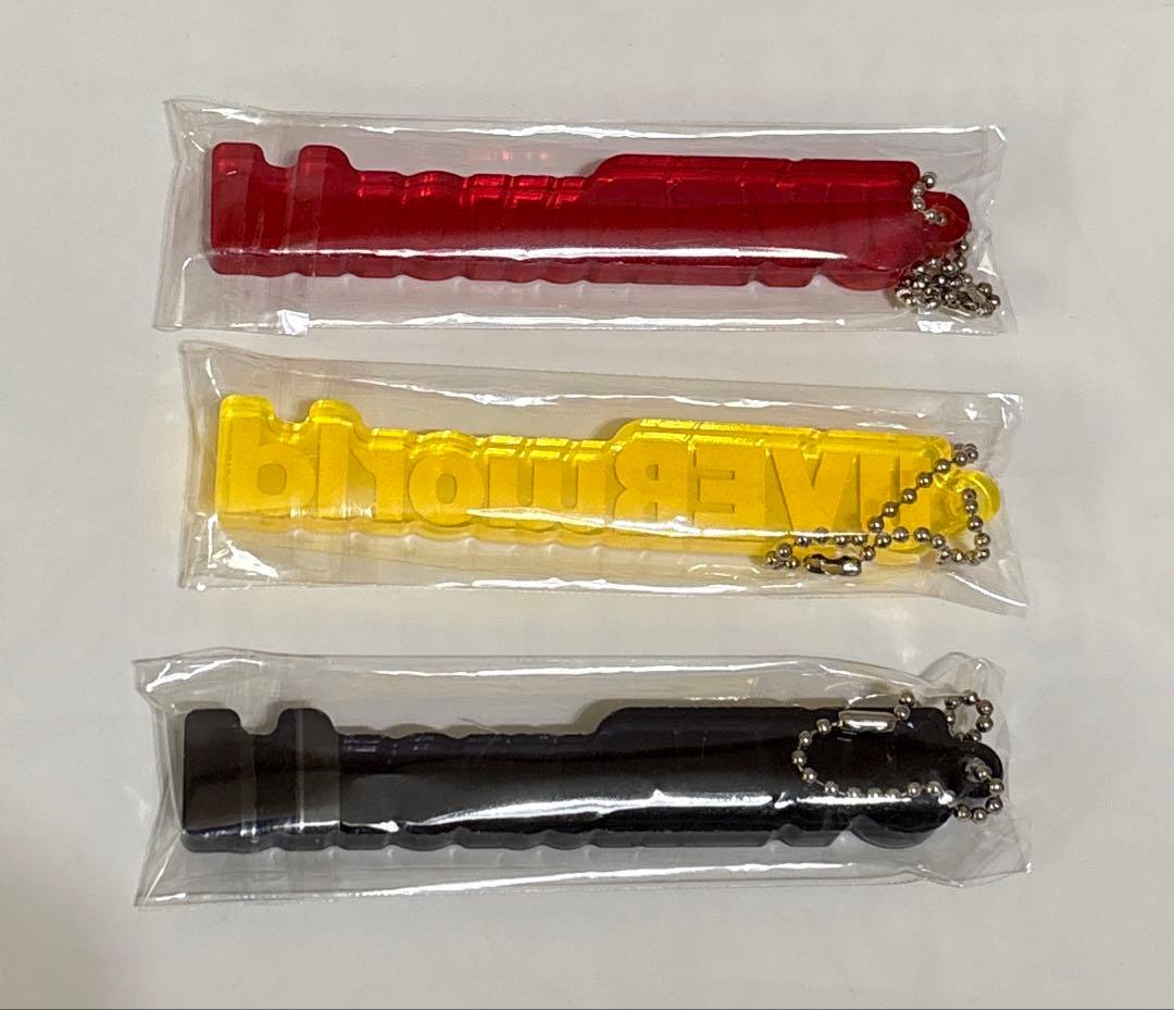 UVERworld☆アクリルブロックキーホルダー☆全3色☆ブラックレッド