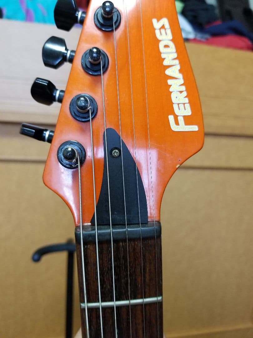 Fernandes Kiyoshi モデル Mod EMGピックアップ。