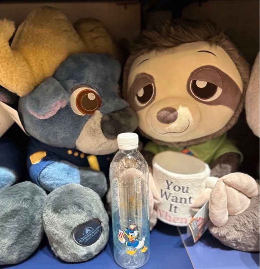 上海ディズニー　ズートピア　クロウハウザー　大きい　ぬいぐるみ　新品タグ付き