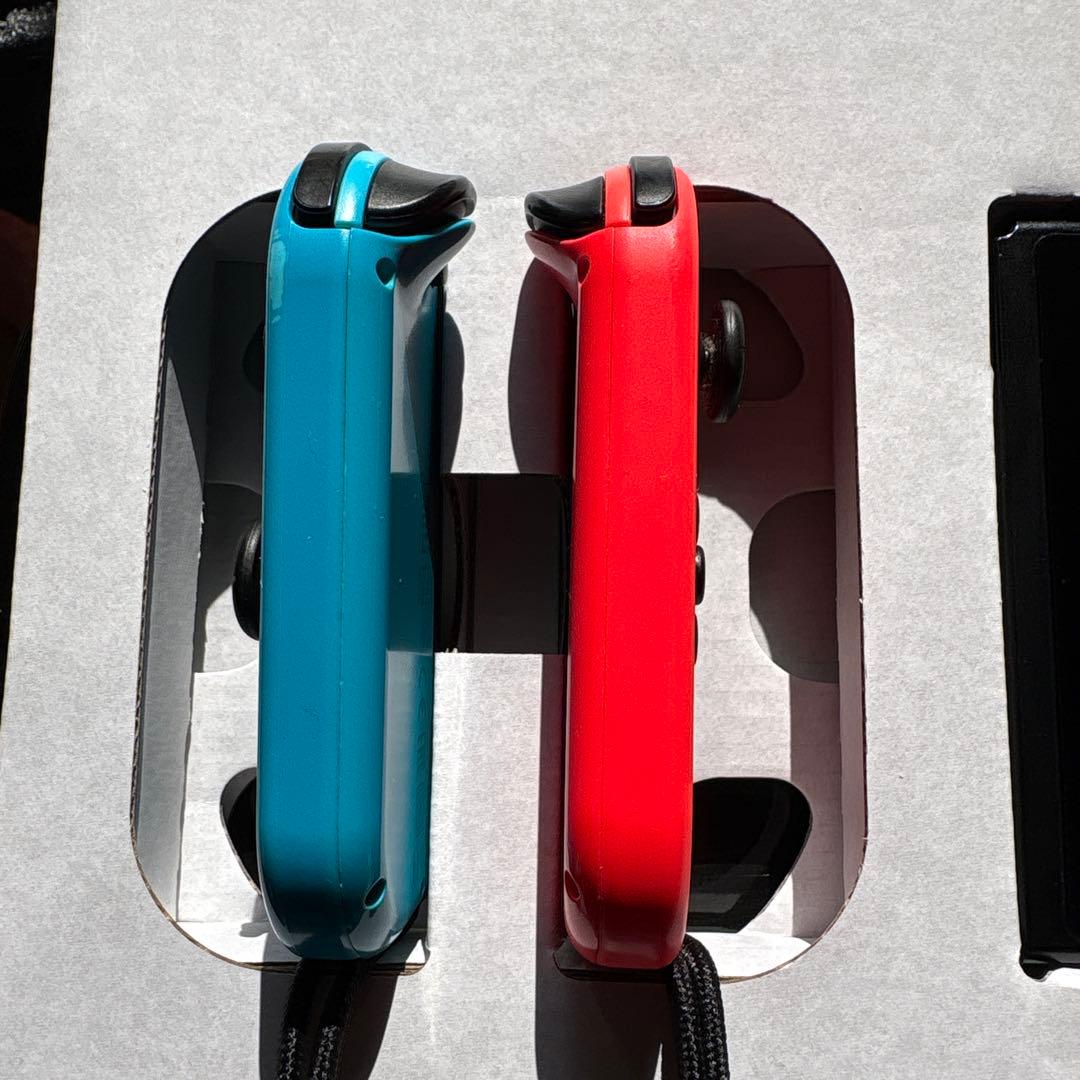 Nintendo Switch 本体5年使用Joy-Con左不具合あり傷汚れあり