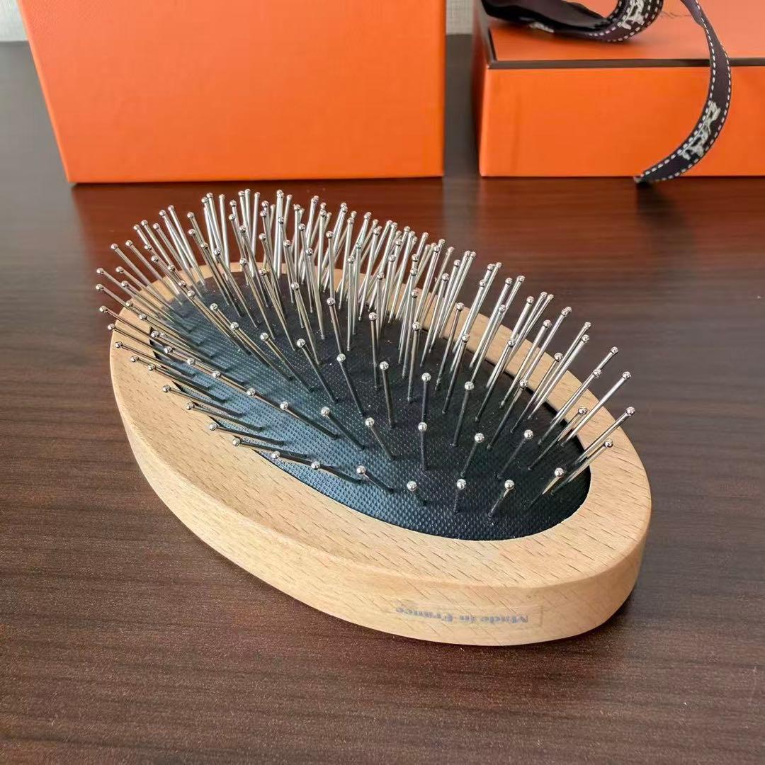 新品未使用 エルメスロゴが可愛い【HERMES】天然素材 ドッグブラシ