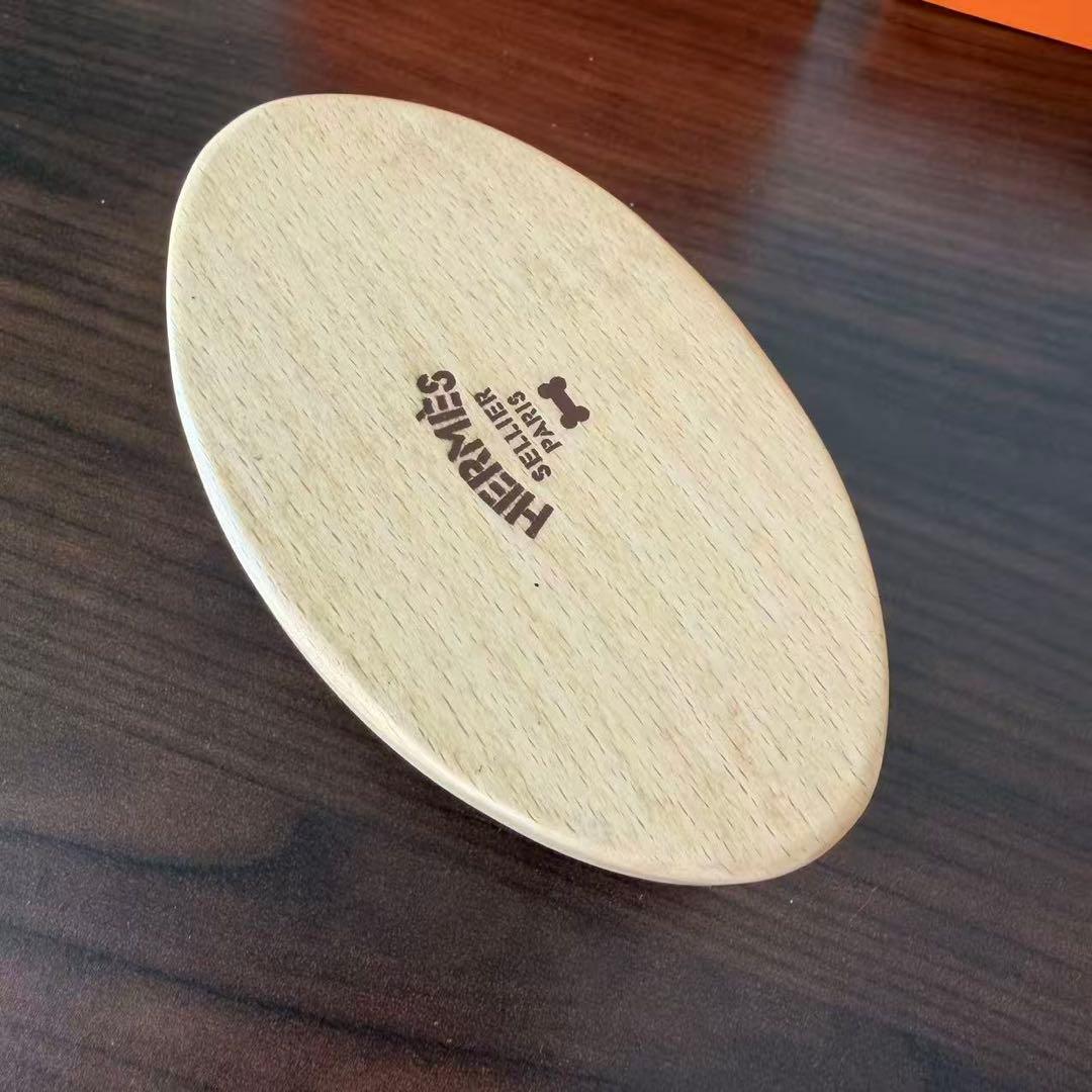 新品未使用 エルメスロゴが可愛い【HERMES】天然素材 ドッグブラシの