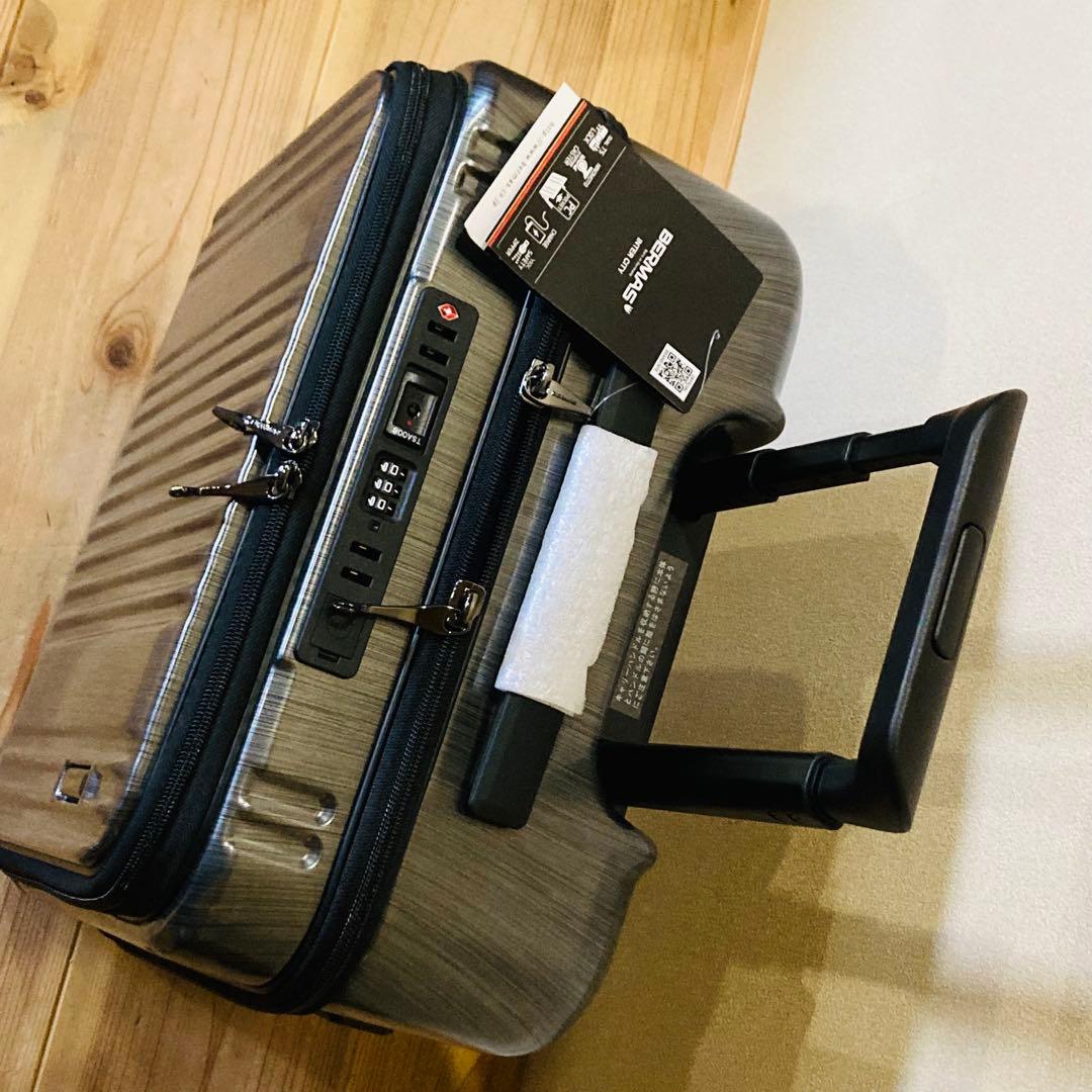 新品 未使用品 バーマス スーツケース 33L 参考価格30,