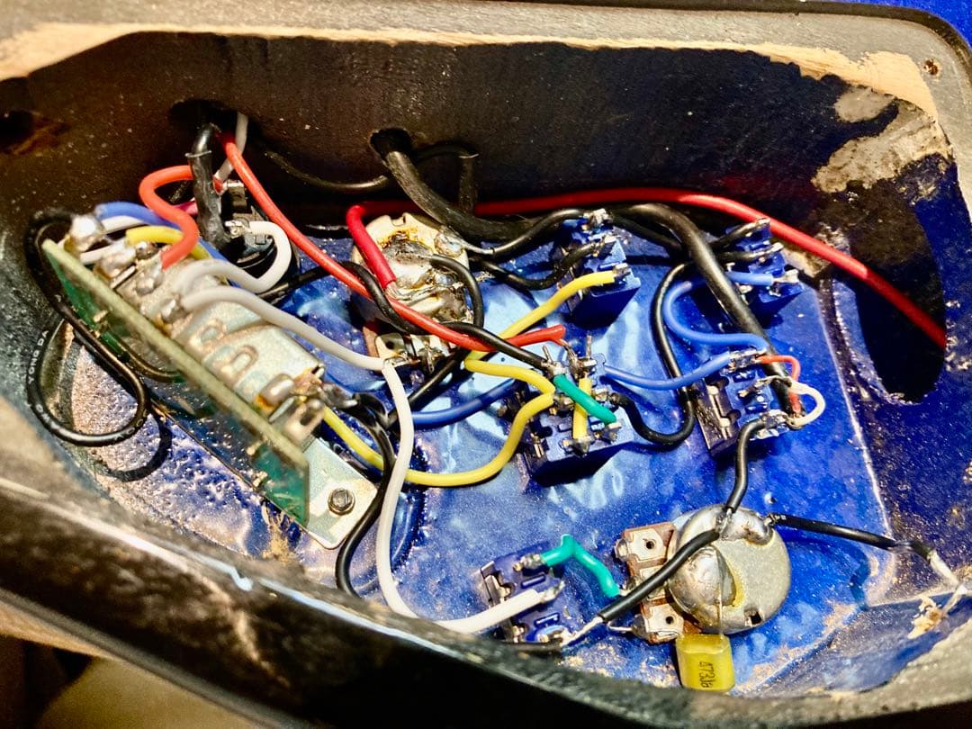 ☆美品　新機能満載　AriaPro II MA SSH ST