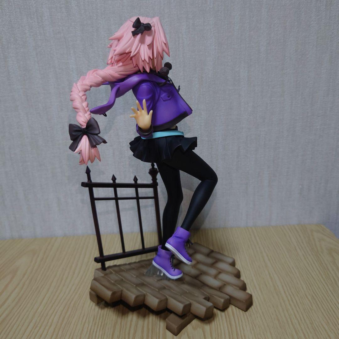 黒のライダー アストルフォ 私服　フィギュア