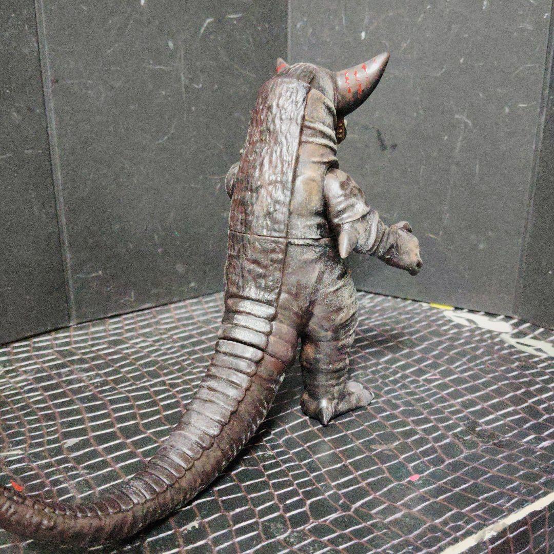 最終価格ウルトラ怪獣現行シリーズ初代マン怪獣ザラガス.アントラー.ゴモラ