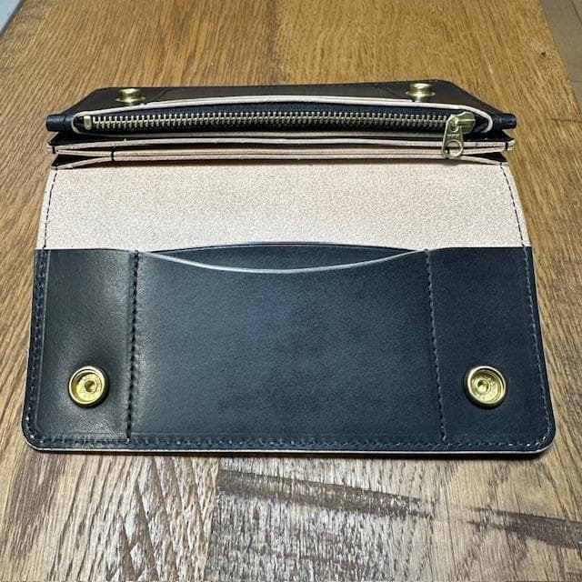 タツタツ　ロングトラッカーウォレット　丘染め茶芯ブラック　シルバー