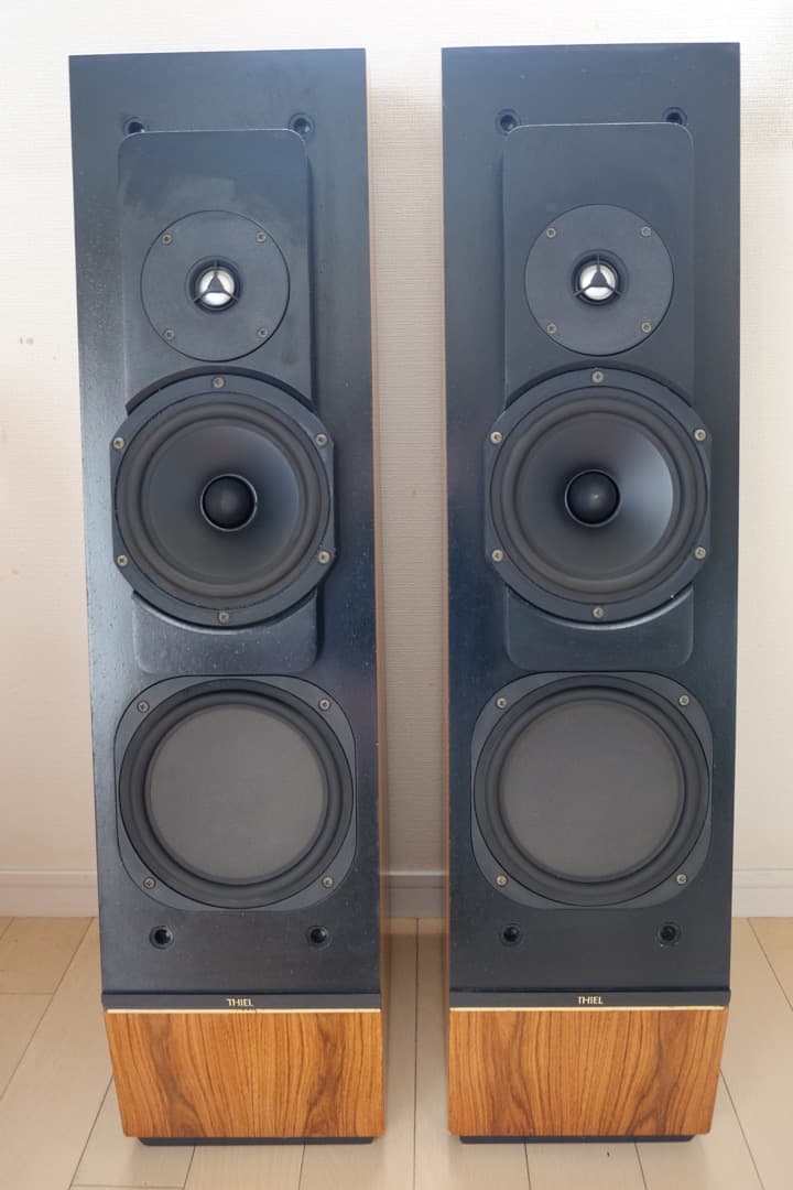 英国製 CELESTION 1 、チタニウムドーム型ツイーターで明瞭でリアルな音