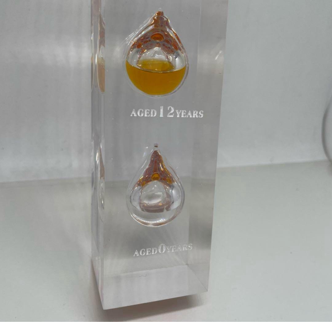 サントリー山崎の液色の熟成年度を表現ディスプレイ サントリー山崎の液色