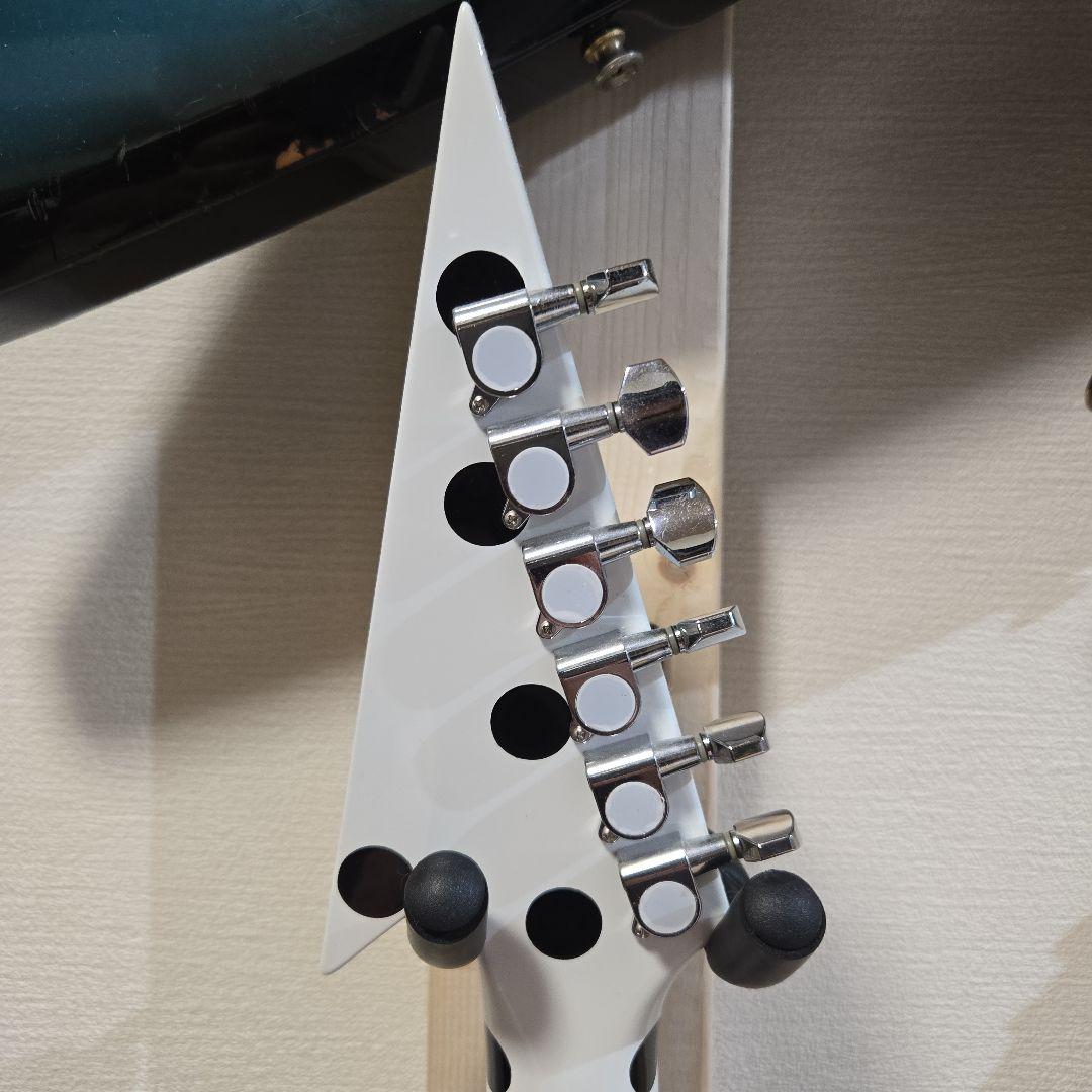 フライングV ポルカドット ランディローズ 水玉 ノーブランド - メルカリ