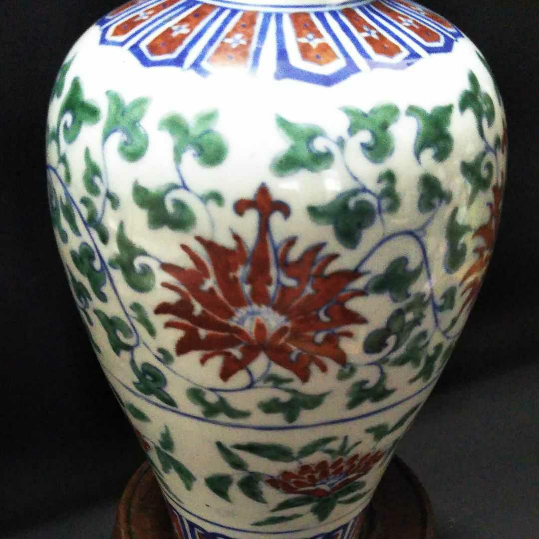 ※中国古美術/明代/五彩纏枝蓮花紋梅瓶/(底款:大明永楽年製)