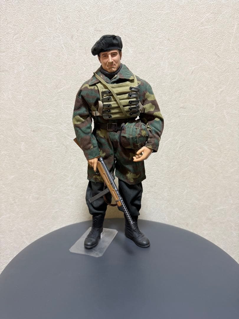 ドラゴンモデルズ 1/6WW2イタリア軍空挺兵 フィギュア レア