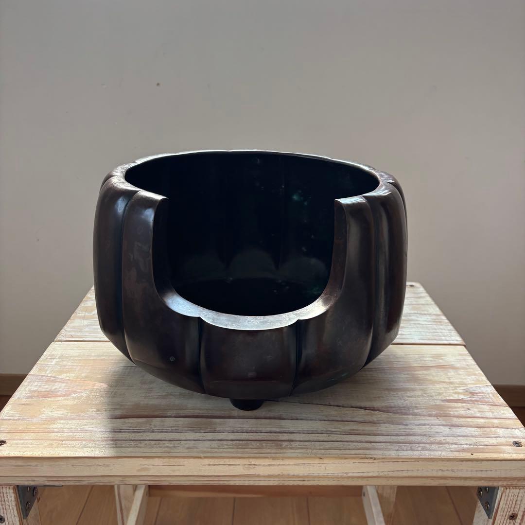 斑紫銅製 阿古陀形三足風櫨 瓶掛 面取風炉 天下