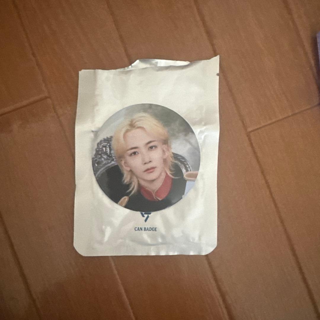 seventeen cafe in seoul 缶バッジ ジョンハン