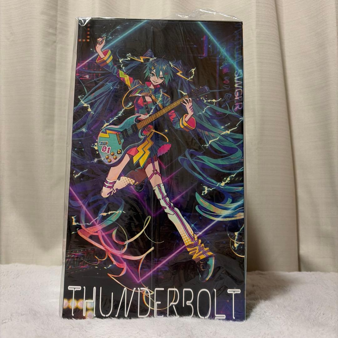 新品未開封 初音ミク THUNDERBOLT 1/7スケールフィギュア - メルカリ