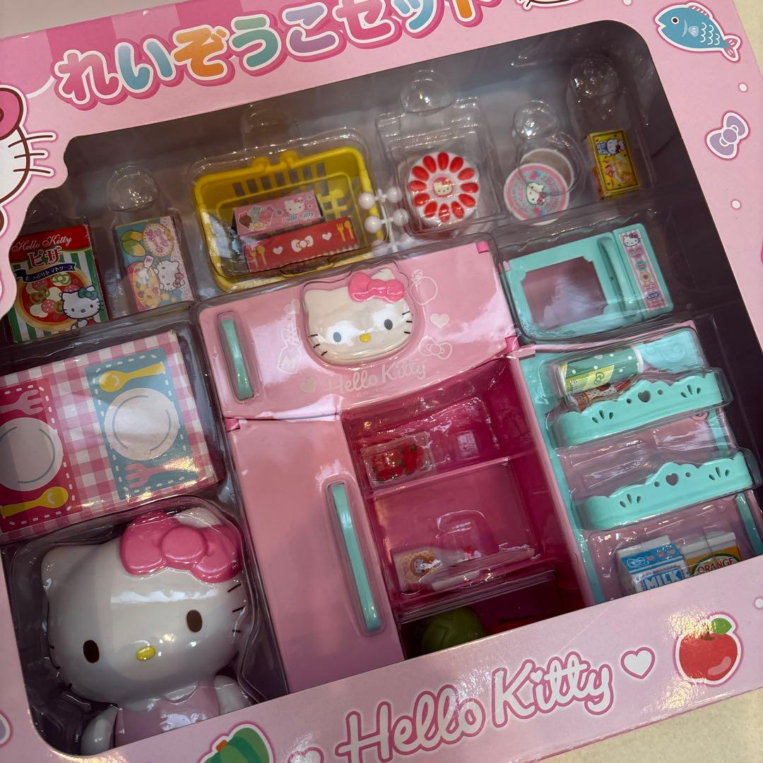 サンリオ♡ハローキティれいぞうこセット冷蔵庫＆ミニキッチンごっこ