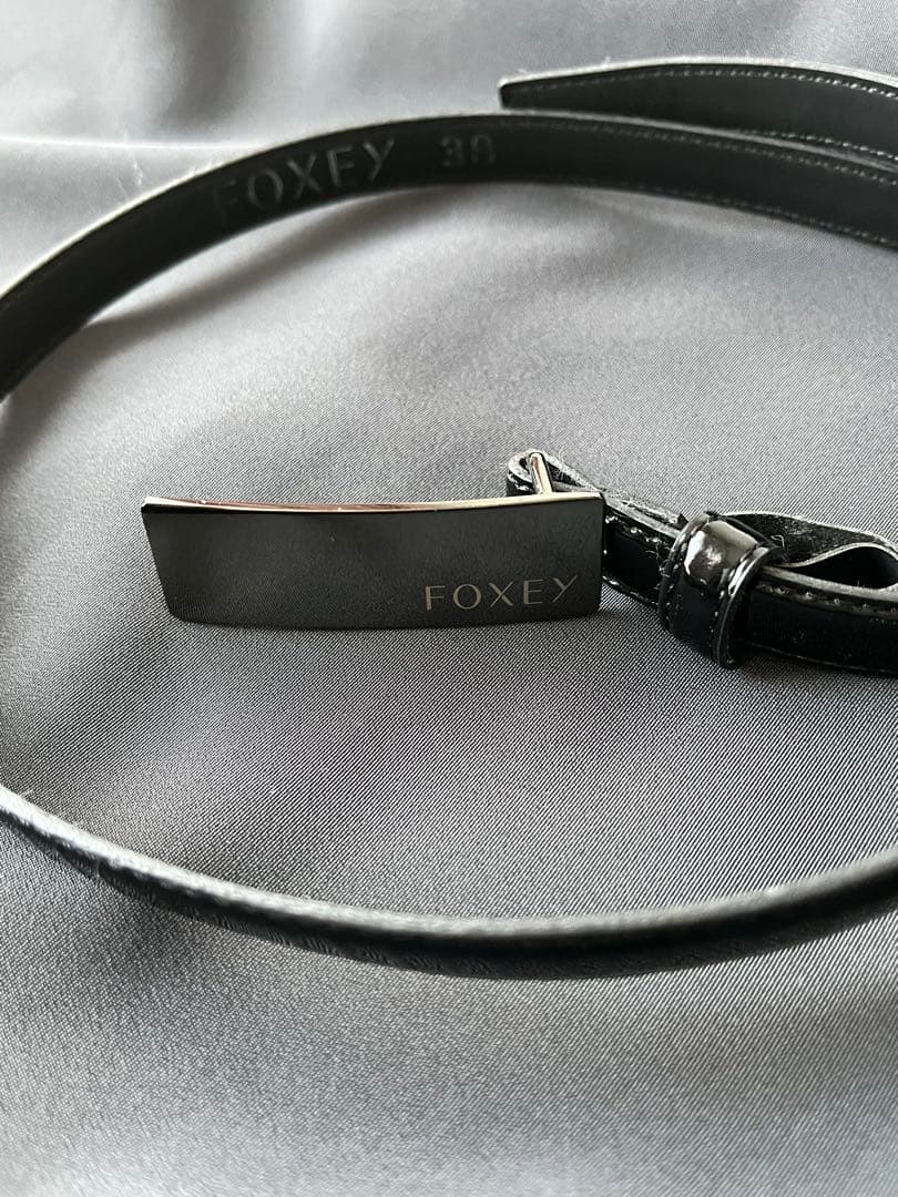 FOXEY ニューヨーク スカート エナメルベルド付き38 グレー