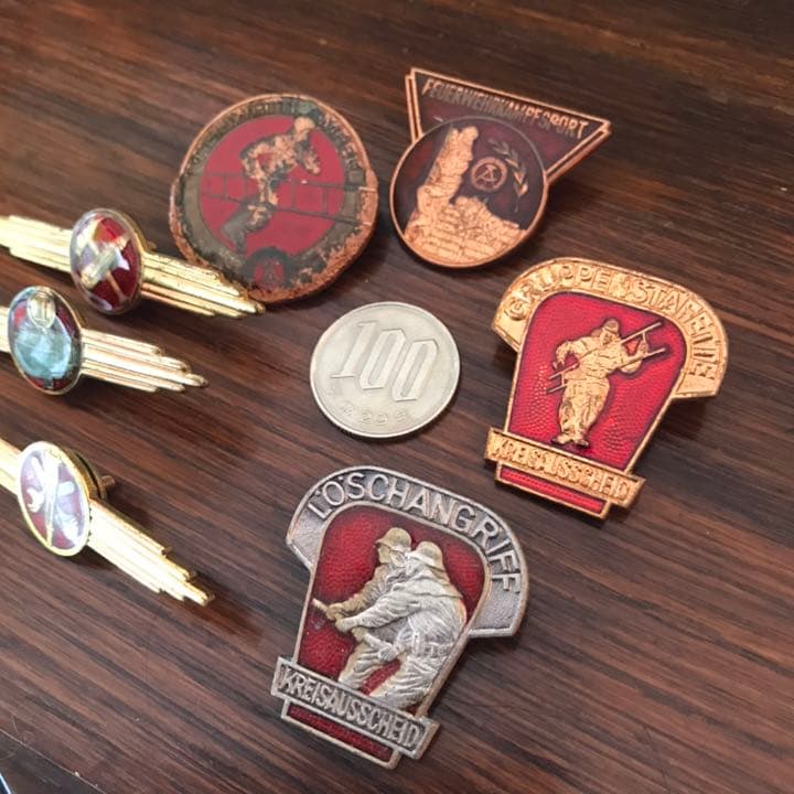 レア！ 東ドイツ時代 実物バッジ類7個セット 社会主義/米軍店舗什器ヴィンテージ