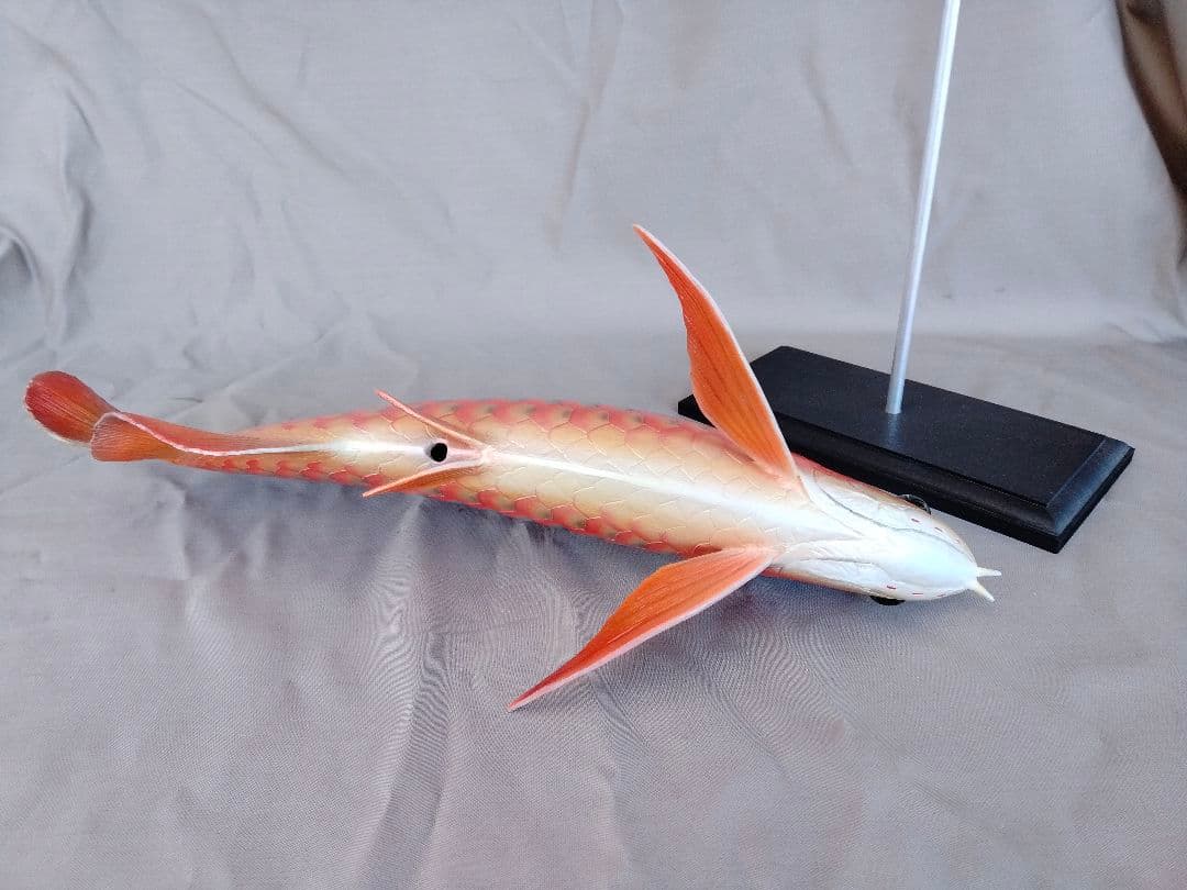 新作ハンドメイド 41cmアロワナ フィギュア レプリカ 熱帯魚 レッドブルー