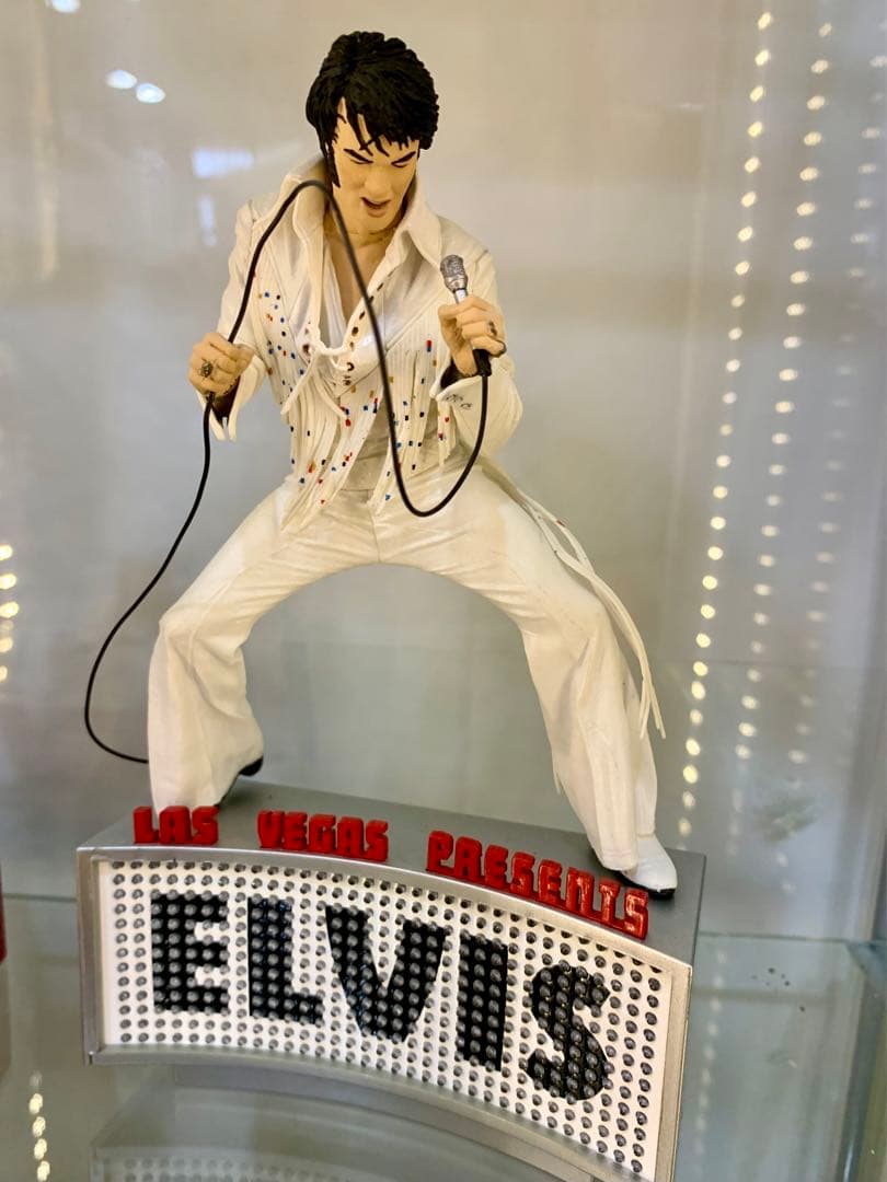 エルビス　プレスリー　フィギュア　マクファーレン　ELVIS PLESRY